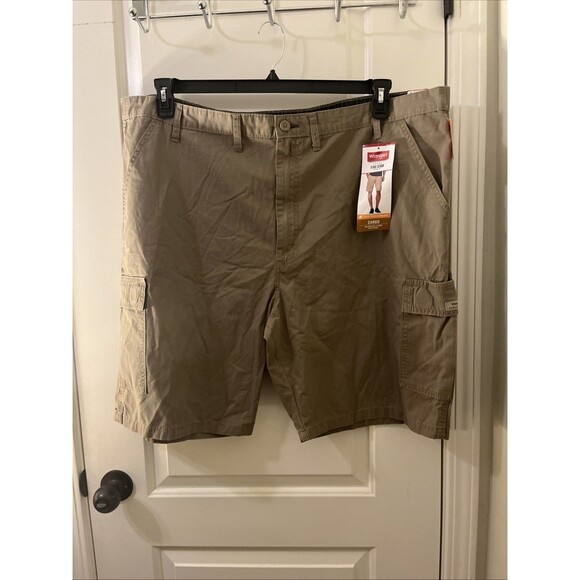 Wrangler Five Star Premium Men's Flex For Comfort Cargo Ripstop Shorts Size 46 - Picture 1 of 16